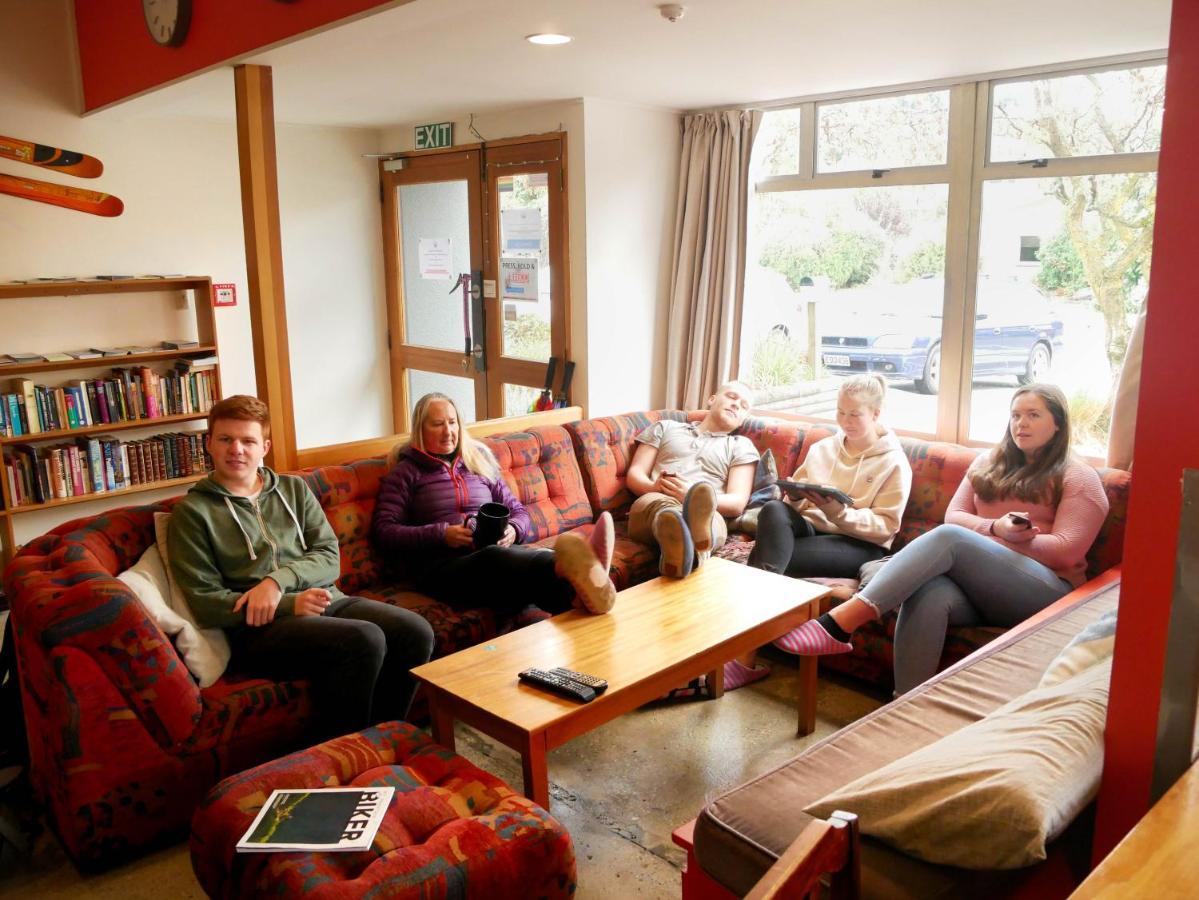 Wanaka Backpackers Bothy Hostel ภายนอก รูปภาพ