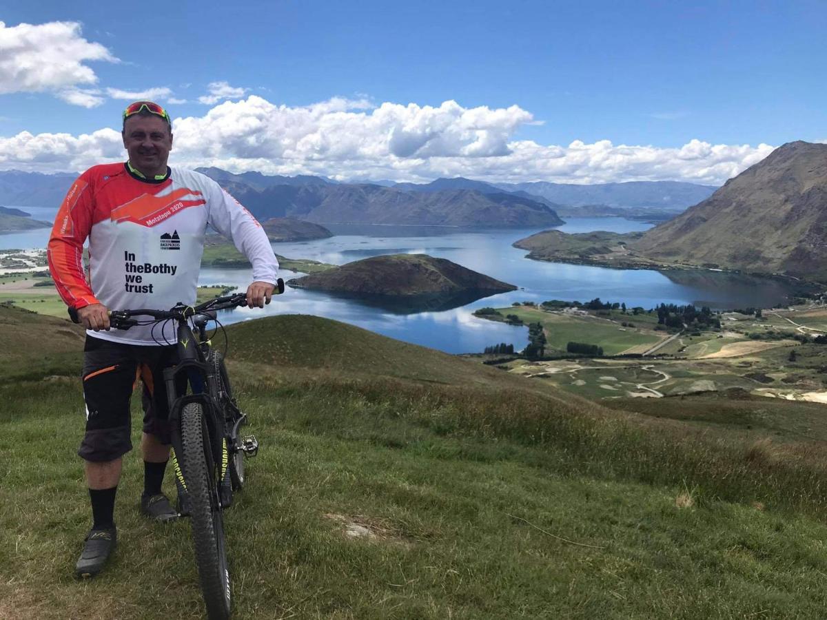 Wanaka Backpackers Bothy Hostel ภายนอก รูปภาพ