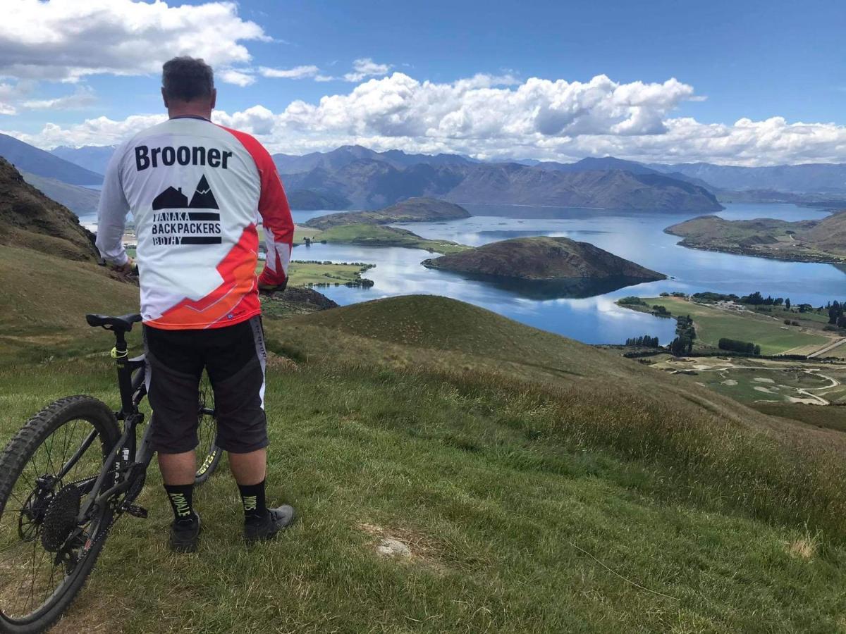 Wanaka Backpackers Bothy Hostel ภายนอก รูปภาพ