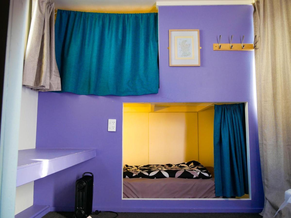 Wanaka Backpackers Bothy Hostel ภายนอก รูปภาพ