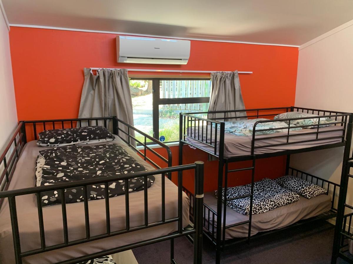 Wanaka Backpackers Bothy Hostel ภายนอก รูปภาพ
