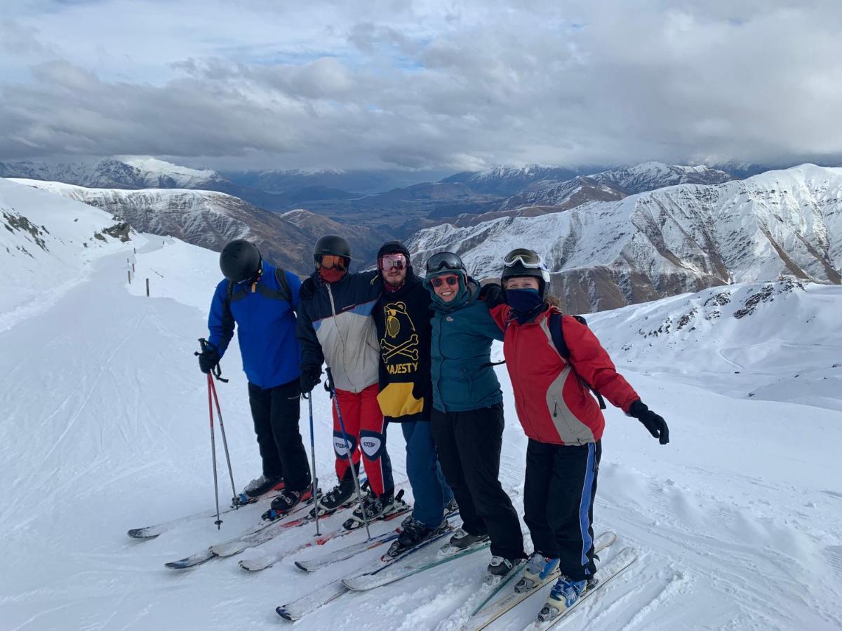 Wanaka Backpackers Bothy Hostel ภายนอก รูปภาพ